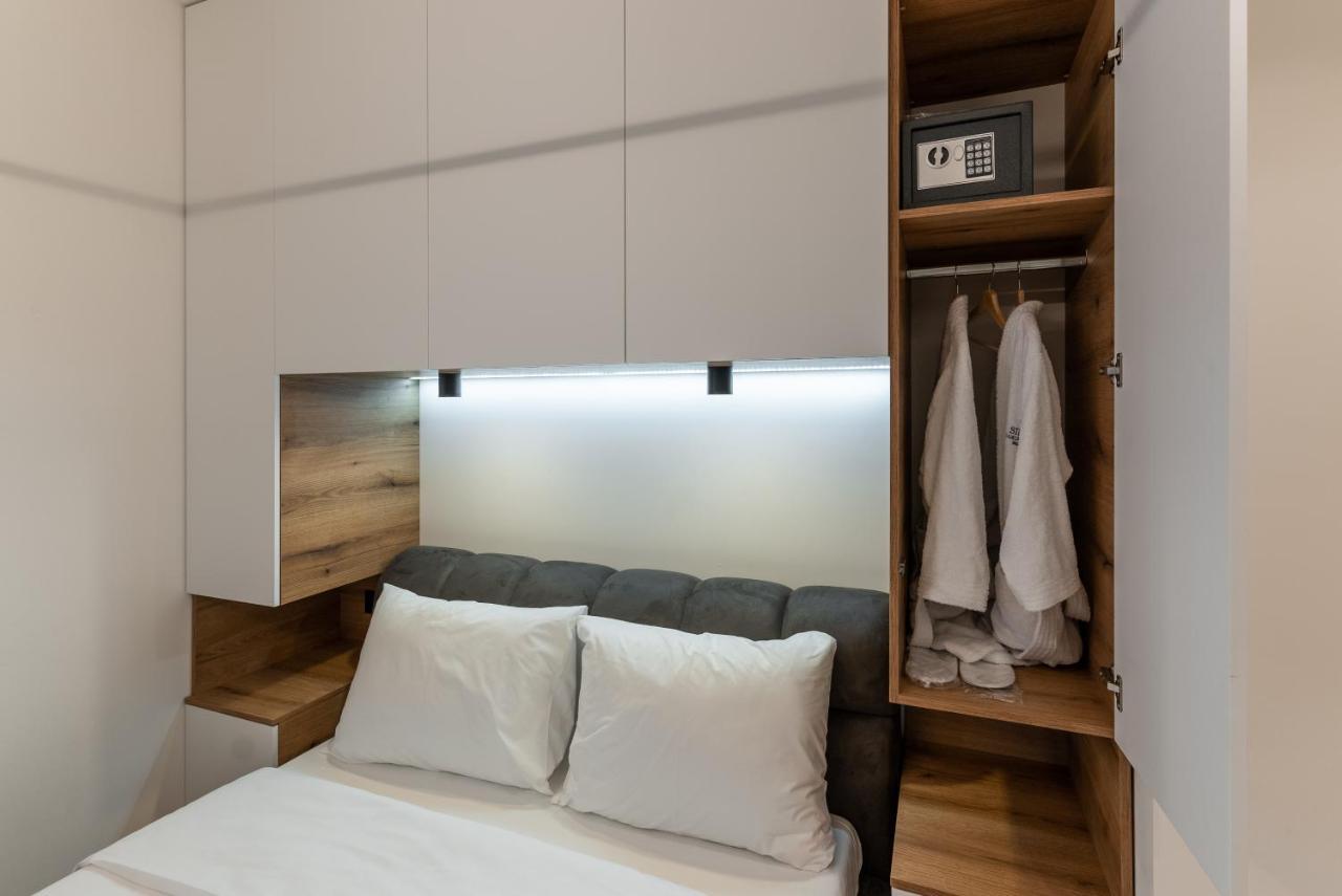 Silver Luxury Suites Belgrado Esterno foto