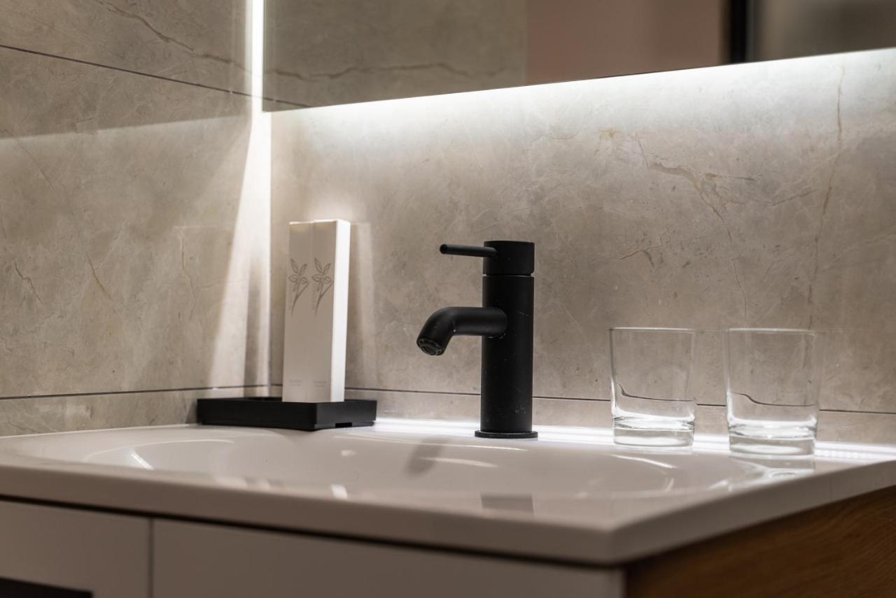 Silver Luxury Suites Belgrado Esterno foto
