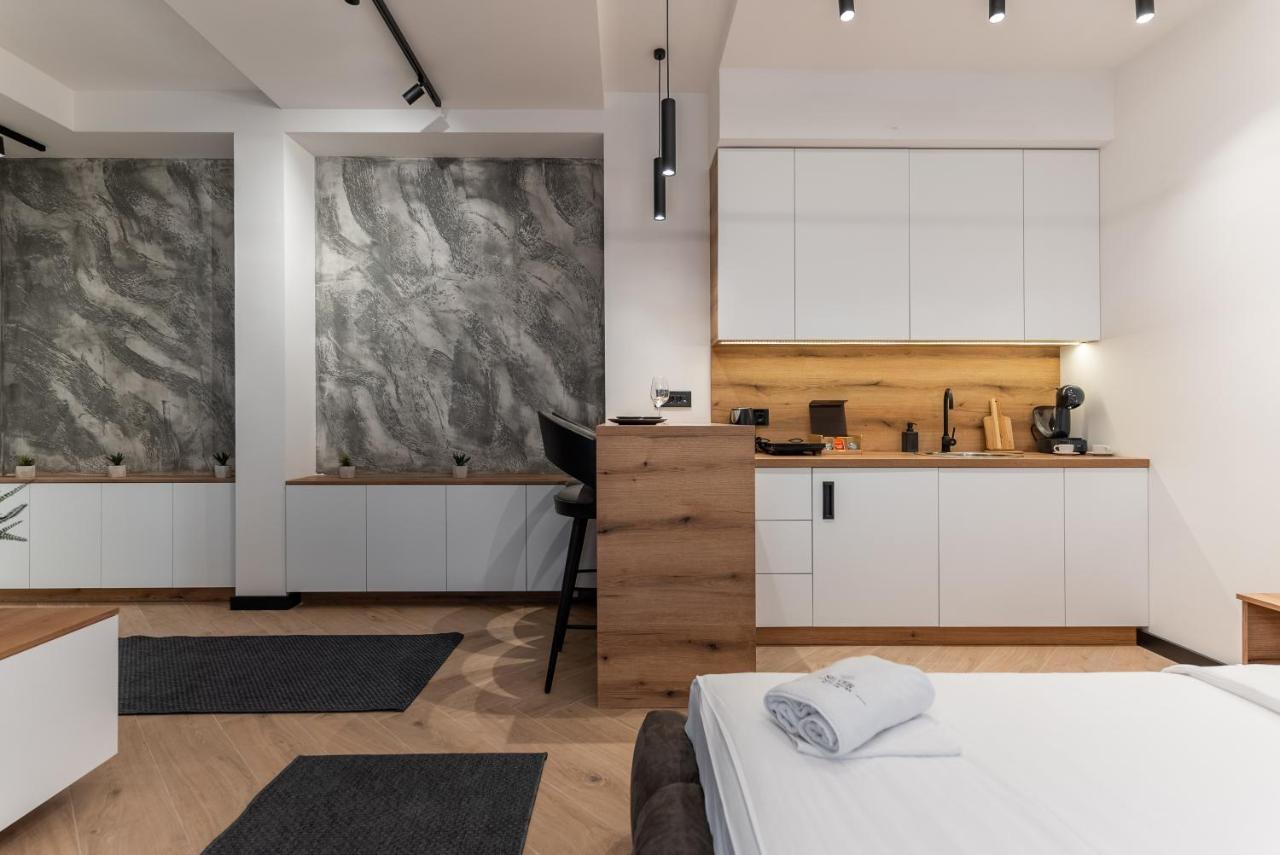 Silver Luxury Suites Belgrado Esterno foto