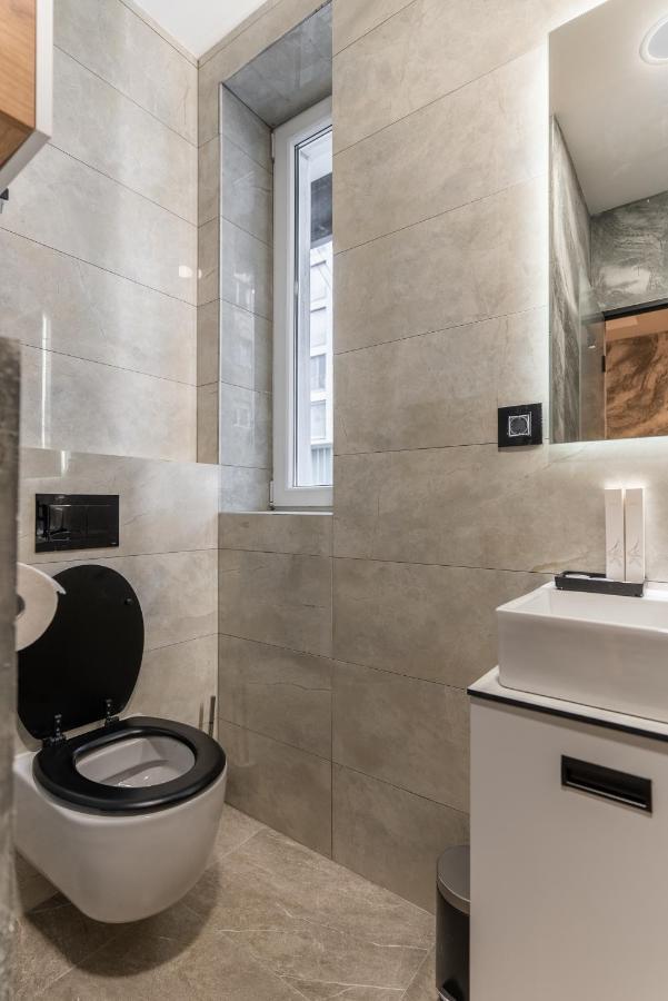 Silver Luxury Suites Belgrado Esterno foto