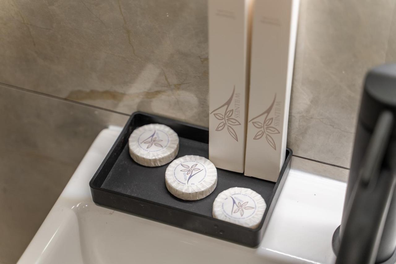 Silver Luxury Suites Belgrado Esterno foto