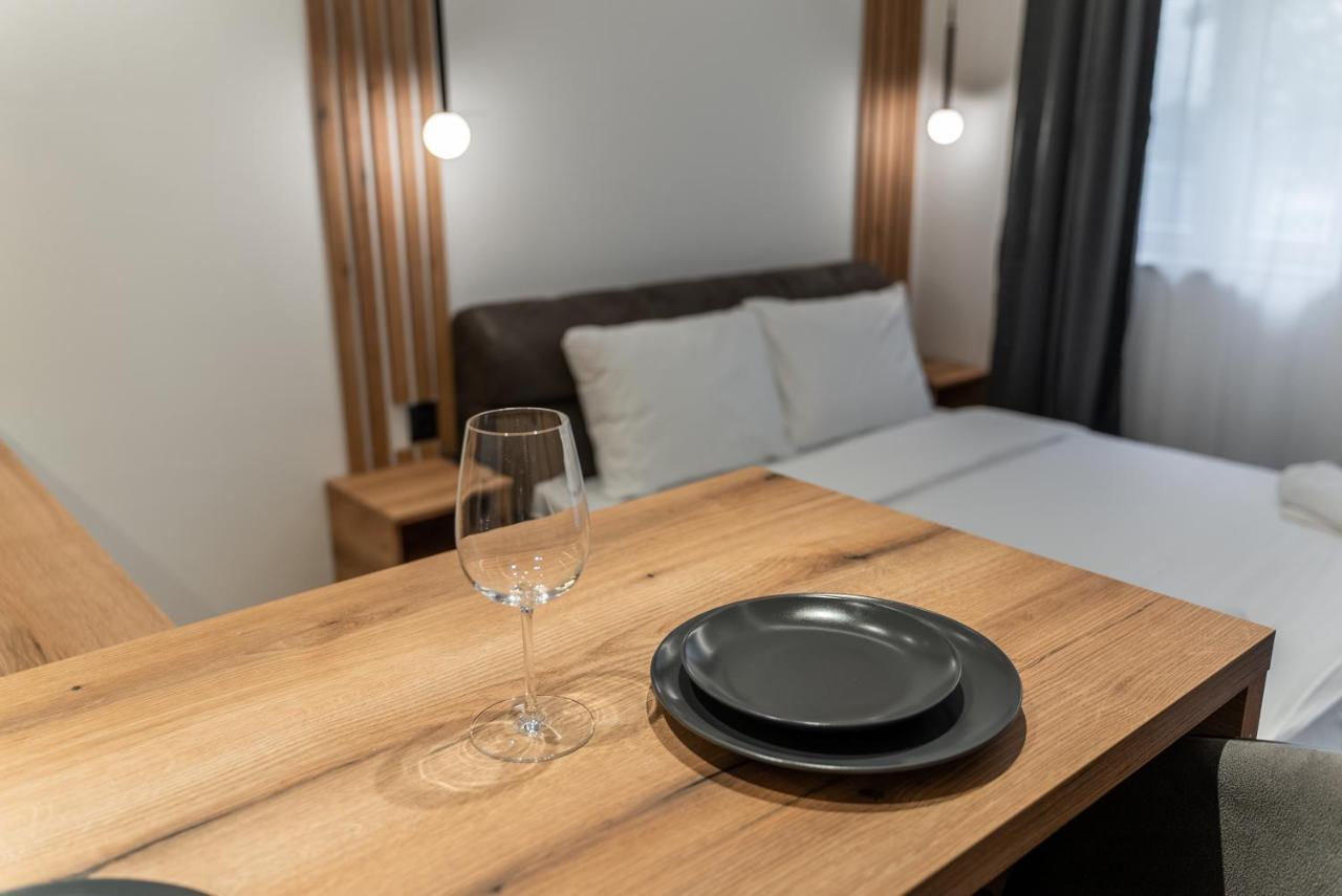Silver Luxury Suites Belgrado Esterno foto