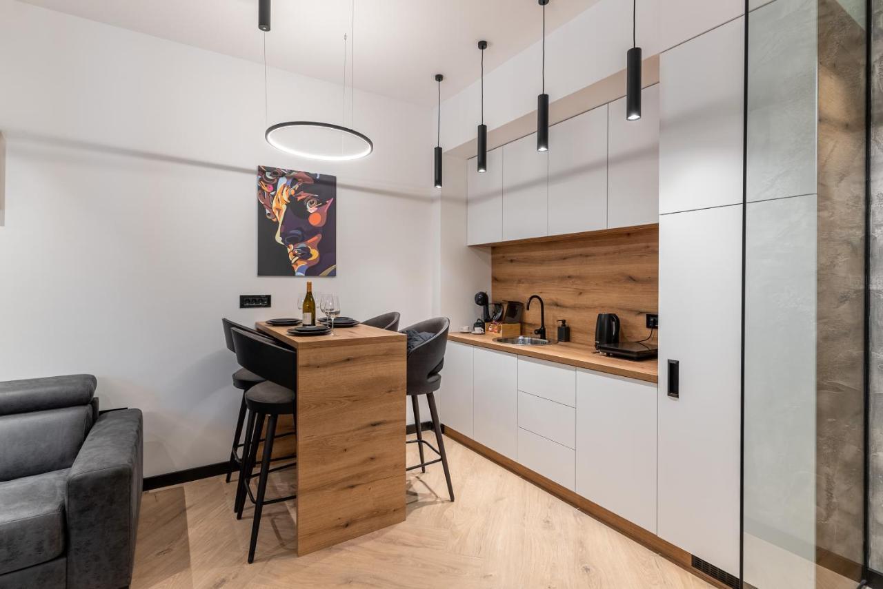 Silver Luxury Suites Belgrado Esterno foto