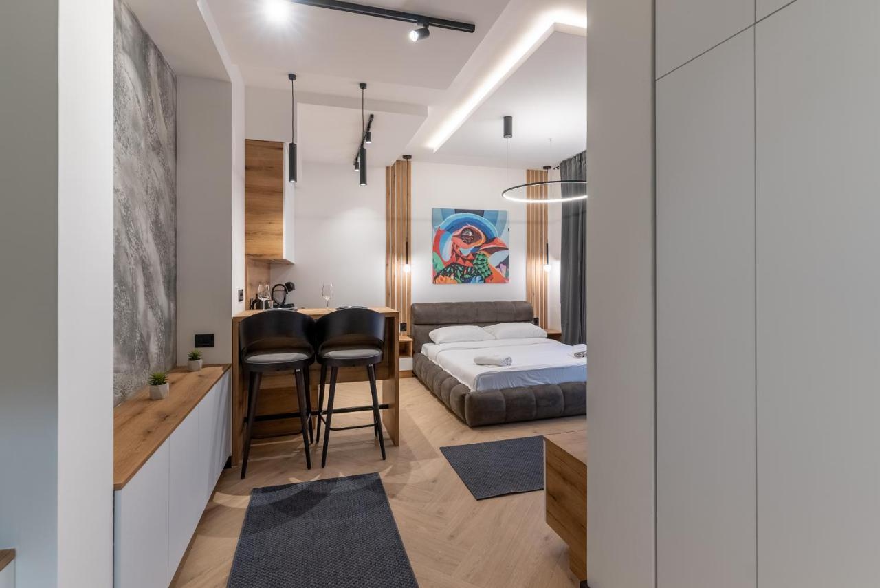 Silver Luxury Suites Belgrado Esterno foto